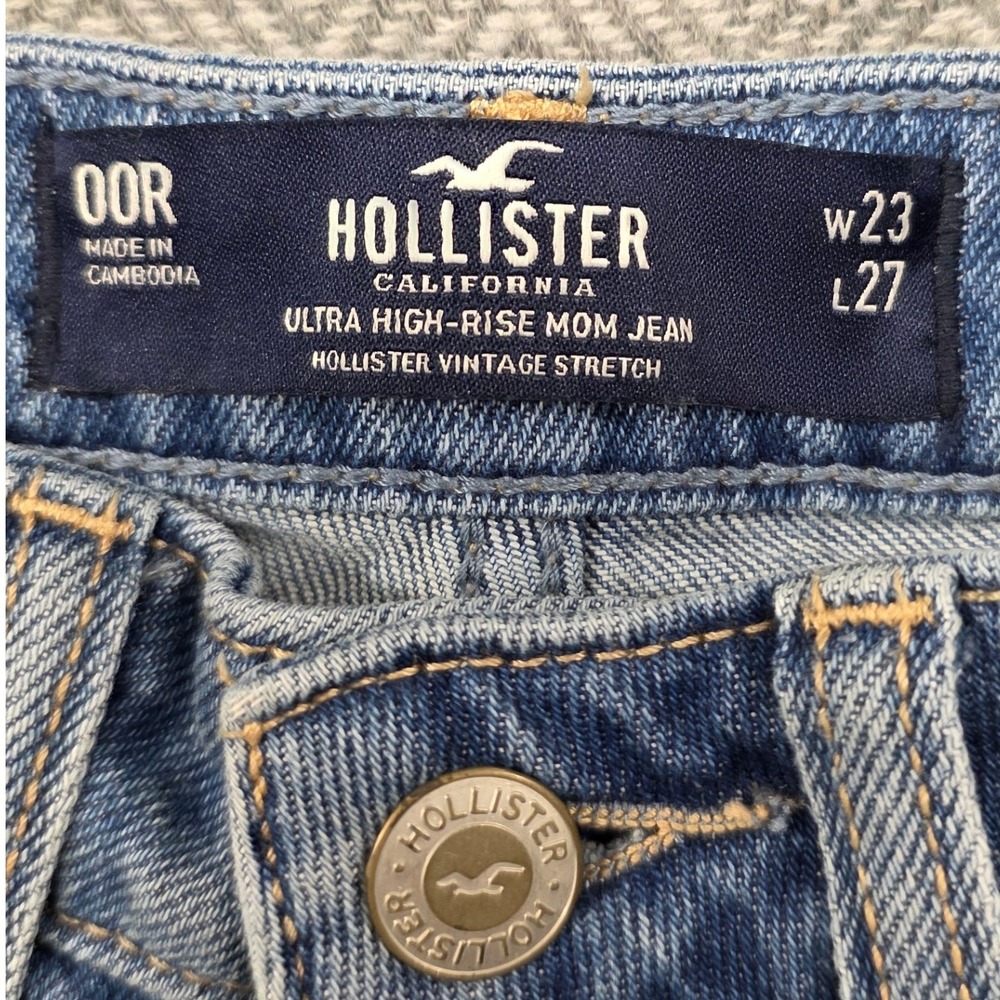 Hollister California Ultra High Rise Mom Jean W23 L27 Light Distressed Raw Hem - Picture 4 of 6